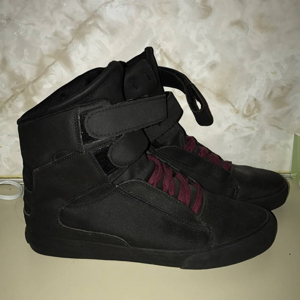 Mens size 9.5 supra's